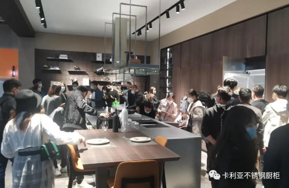 设计碰撞人气，聚焦卡利亚不锈钢橱柜广州设计周圈粉无数