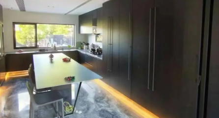 不锈钢定制，烟火厨房的耐用之选